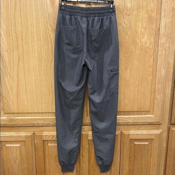 FIGS High Waisted Zamora Joggers - Picture 2 of 10